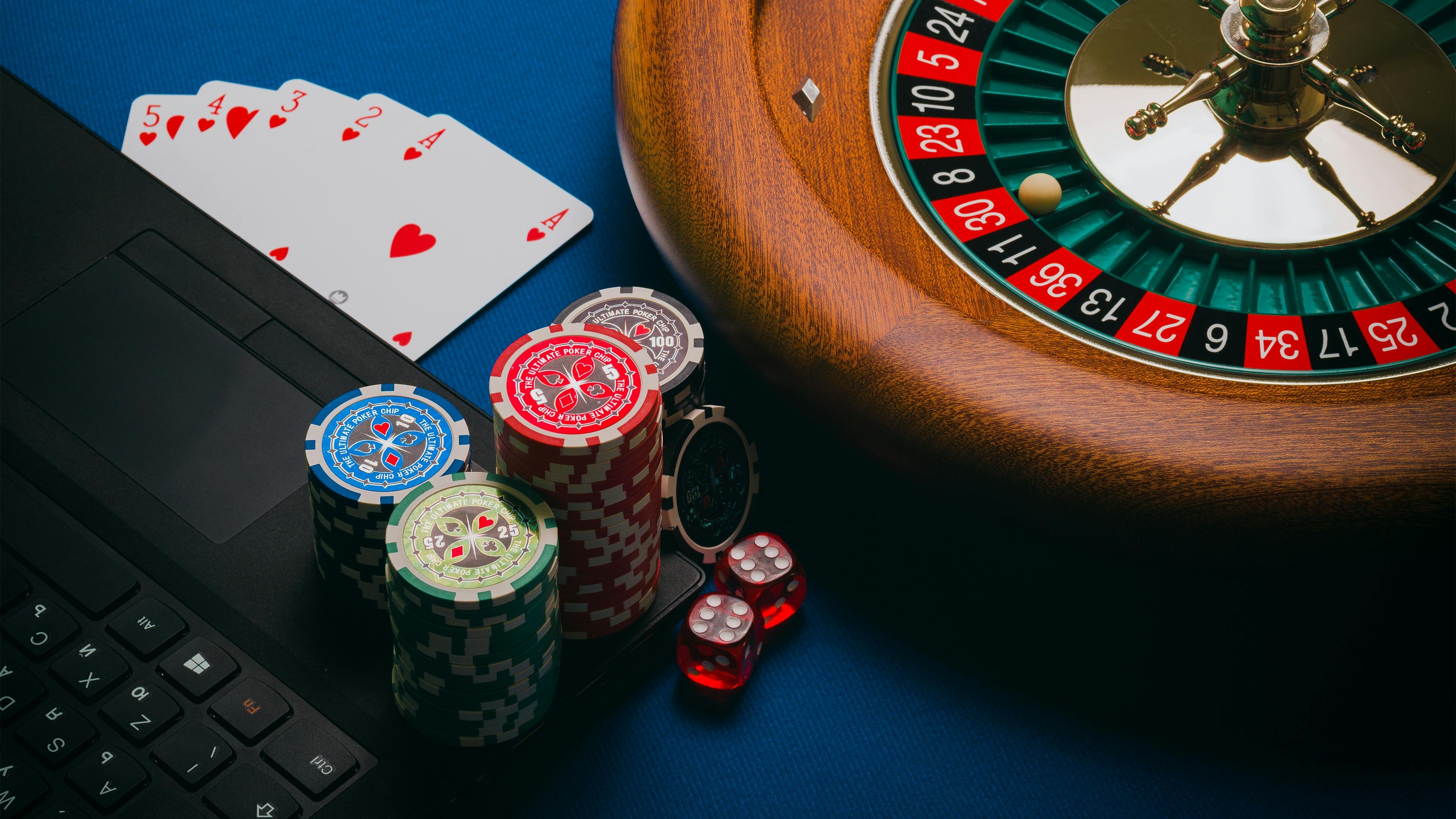 Antarmuka permainan Capsa Susun di winstar 4d